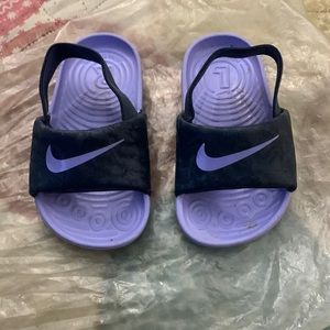 Toddler girls Nike brand sandals size 5, purple and blue.